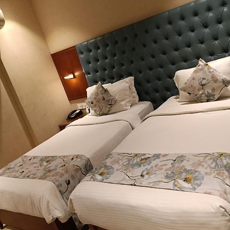 Sk Lords Inn Amhedabad Dış mekan fotoğraf