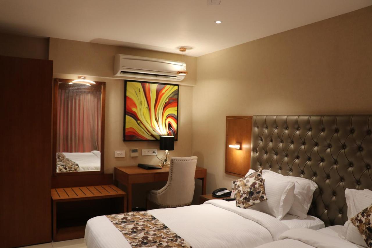 Sk Lords Inn Amhedabad Dış mekan fotoğraf