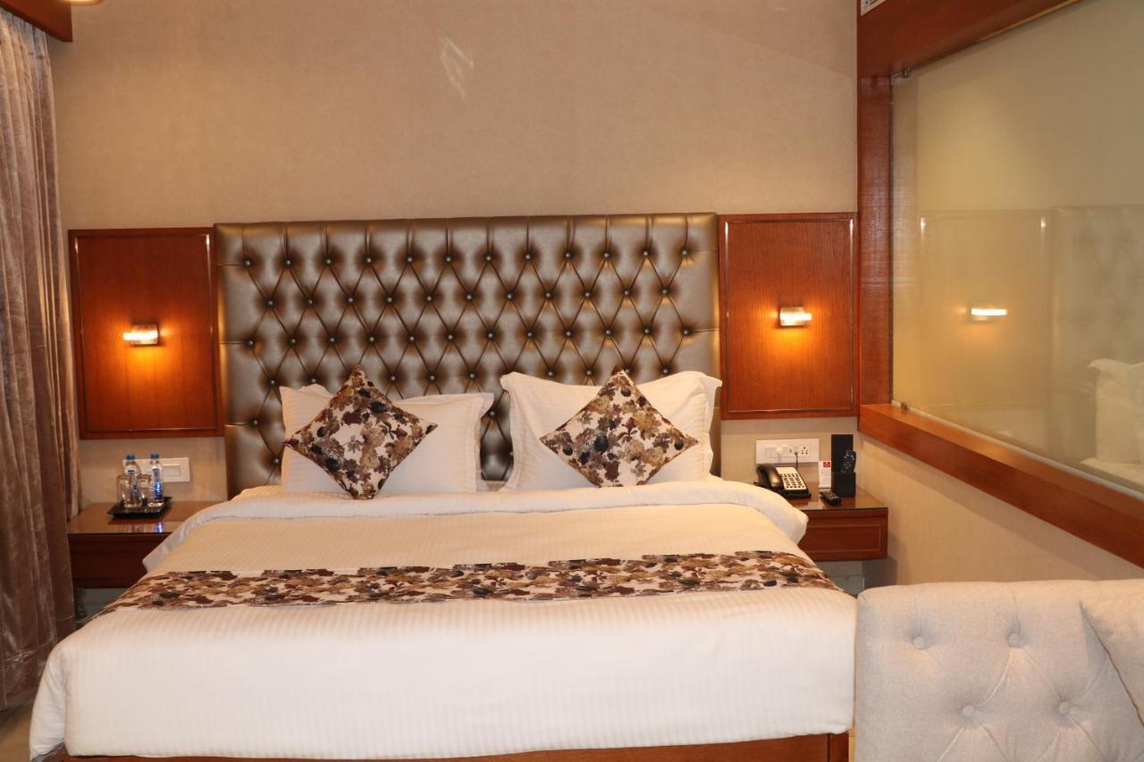 Sk Lords Inn Amhedabad Dış mekan fotoğraf