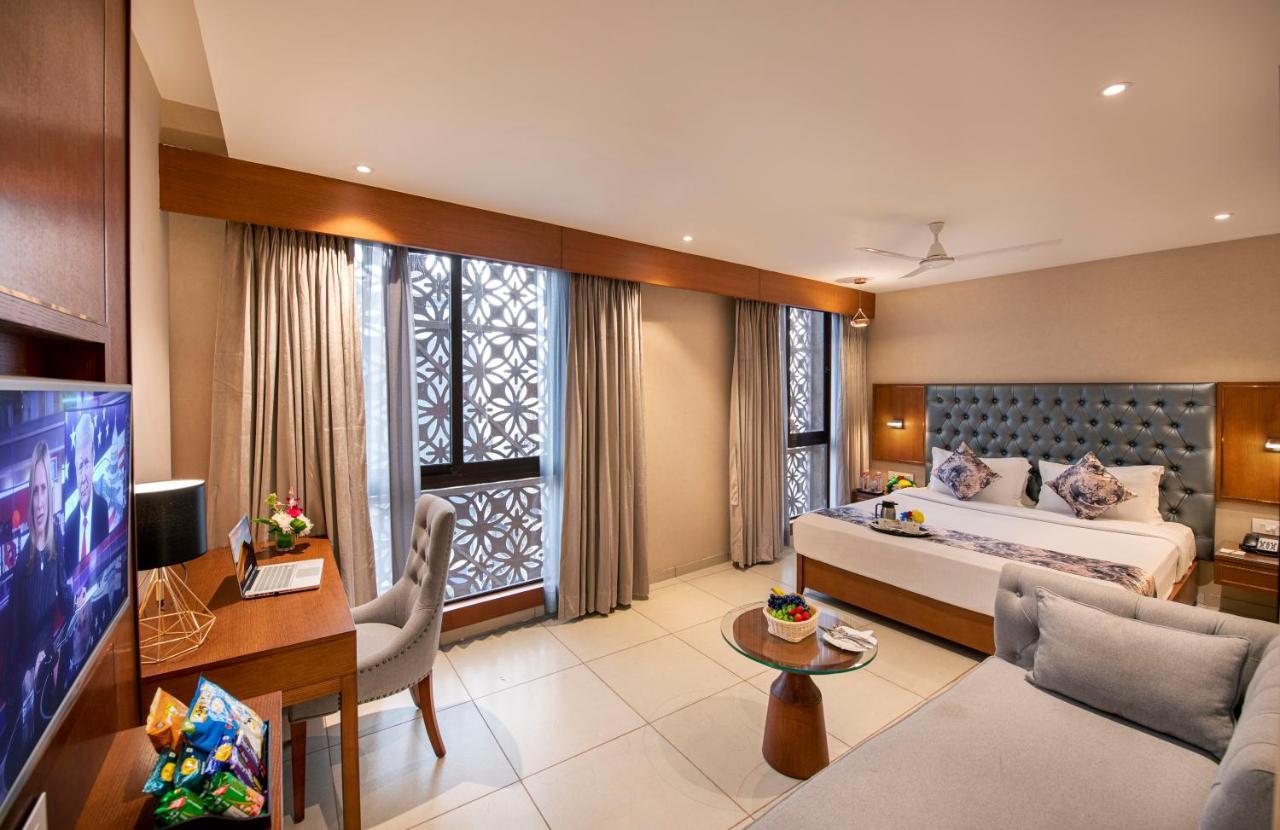 Sk Lords Inn Amhedabad Dış mekan fotoğraf
