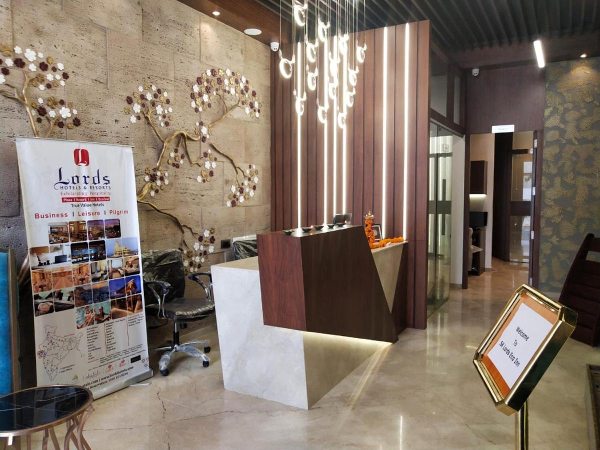 Sk Lords Inn Amhedabad Dış mekan fotoğraf